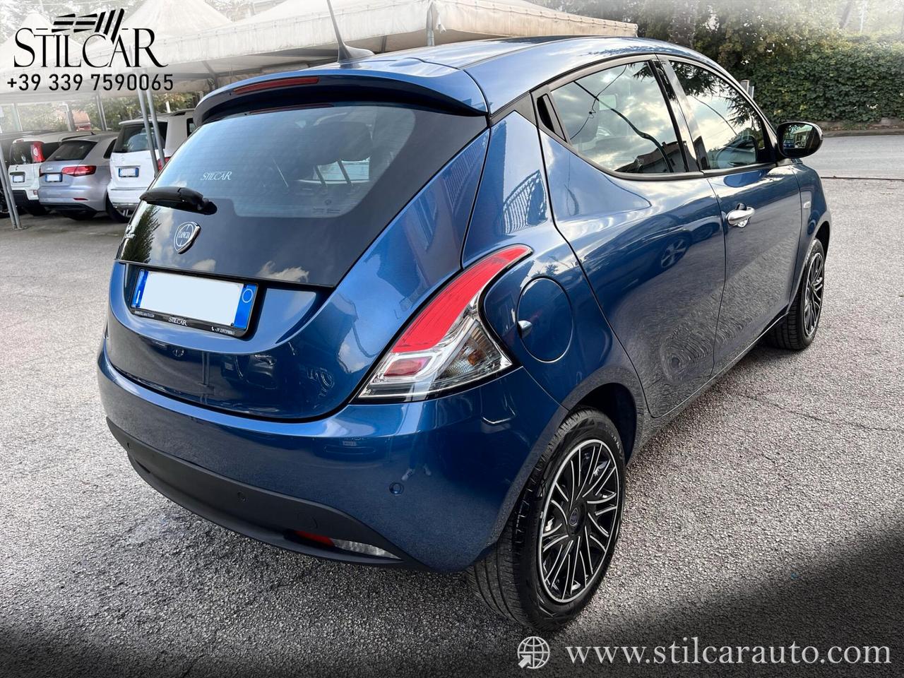 Lancia Ypsilon 1.0 FireFly 5 porte S&S Hybrid Gold