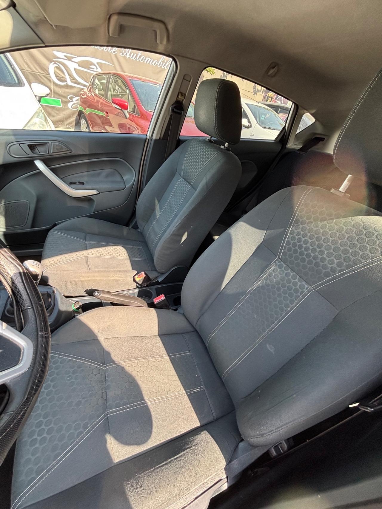 Ford Fiesta Titanium 5 porte