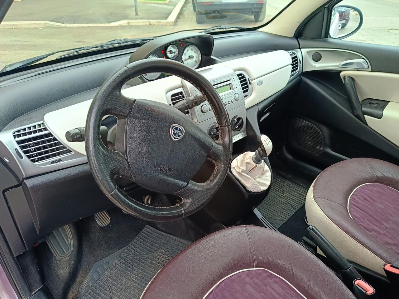 Lancia Ypsilon 1.2 69 CV Elle