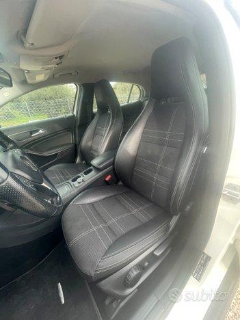 Mercedes-benz GLA 220 CDI Automatic Sport camera pelle AMG CRUISE MULTIFUNZIONE XENON