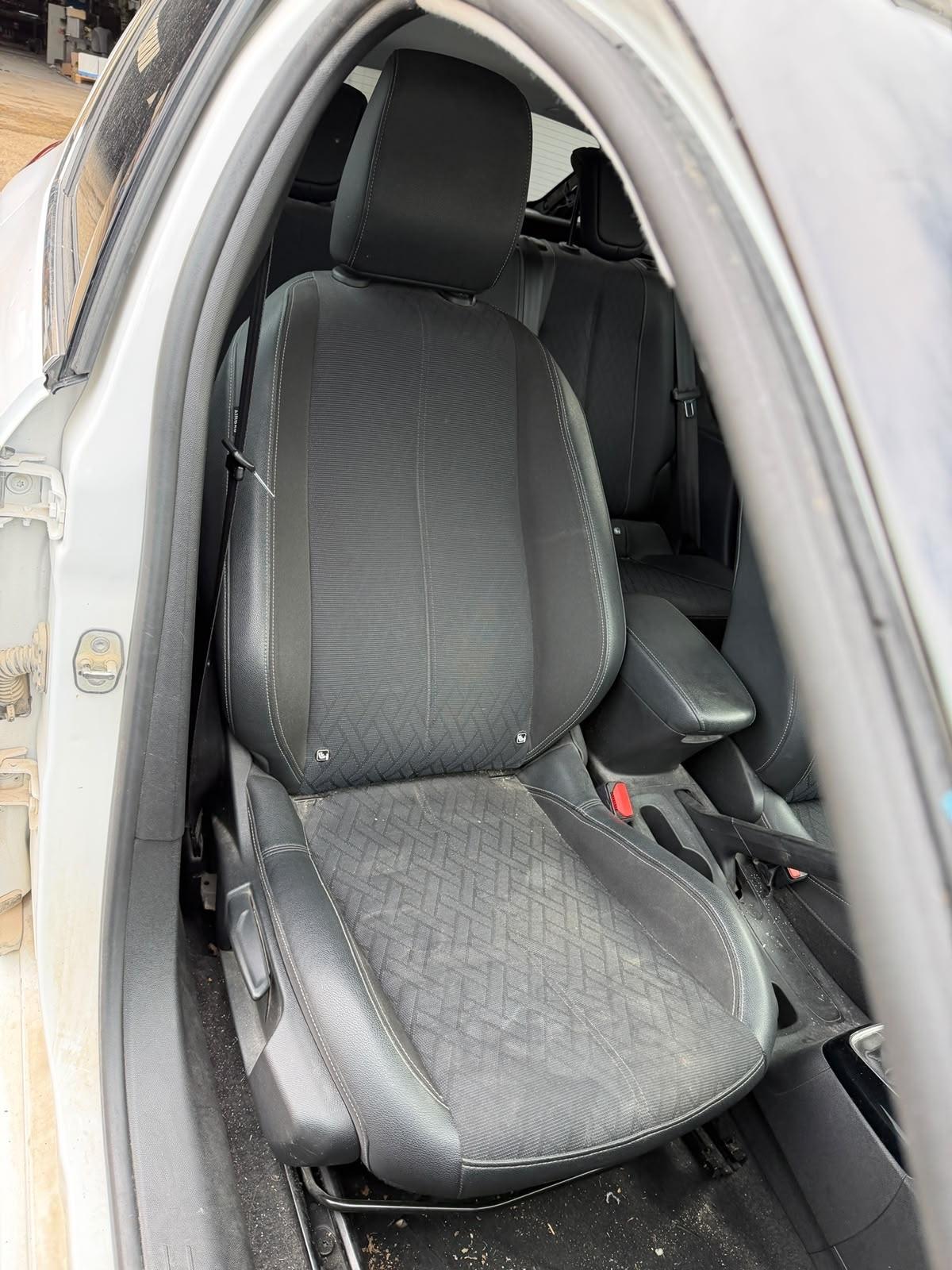Opel Corsa 1.2 Elegance AUTO INCIDENTATA