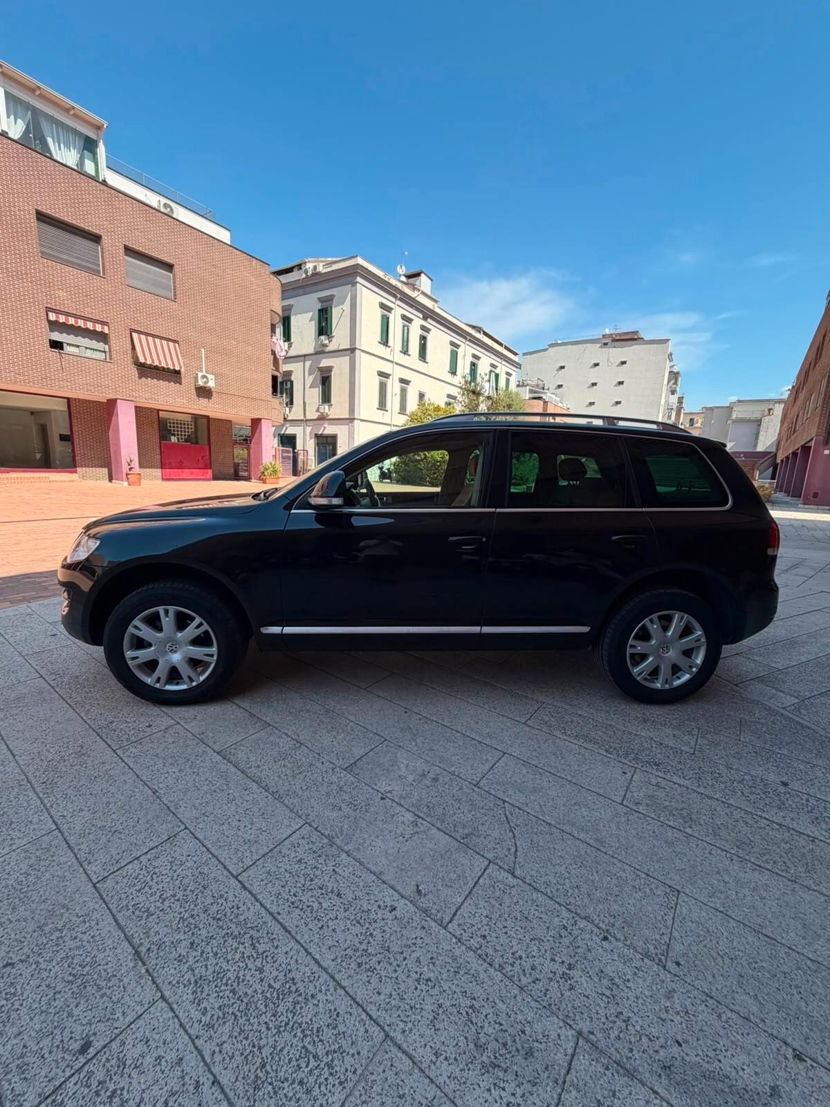 Volkswagen Touareg 2.5 R5 TDI DPF tiptronic Style