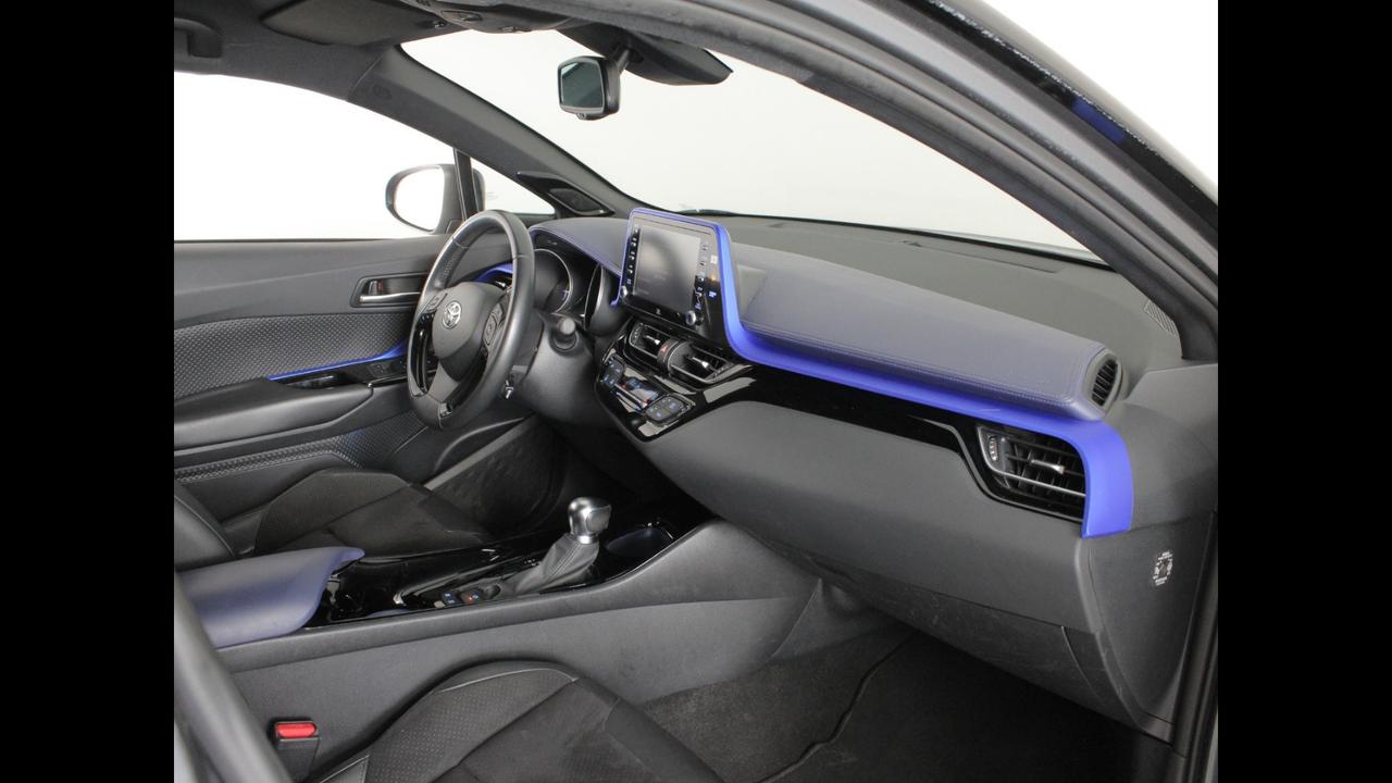 TOYOTA C-HR I 2020 - C-HR 2.0h Style e-cvt