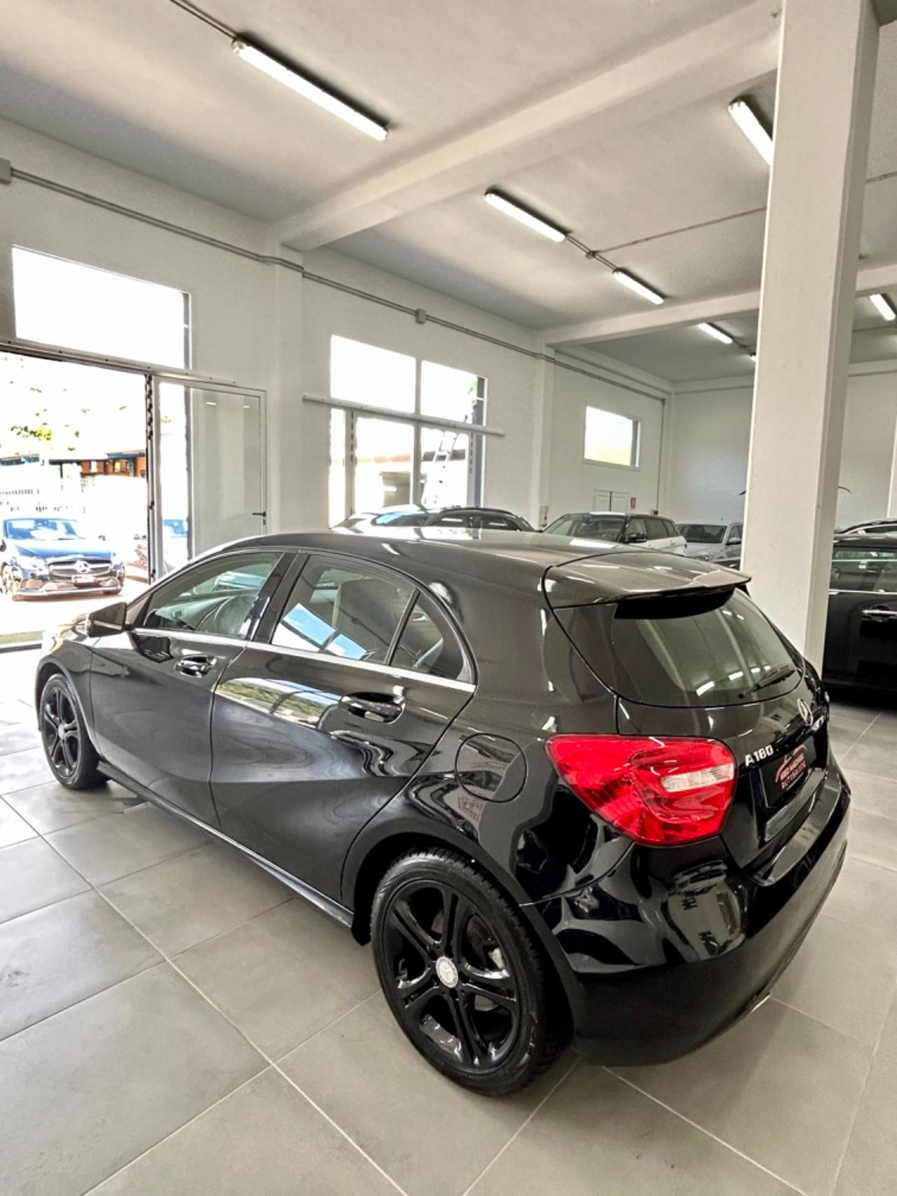 Mercedes classe A 180 d Sport DARK NIGHT finanziabile