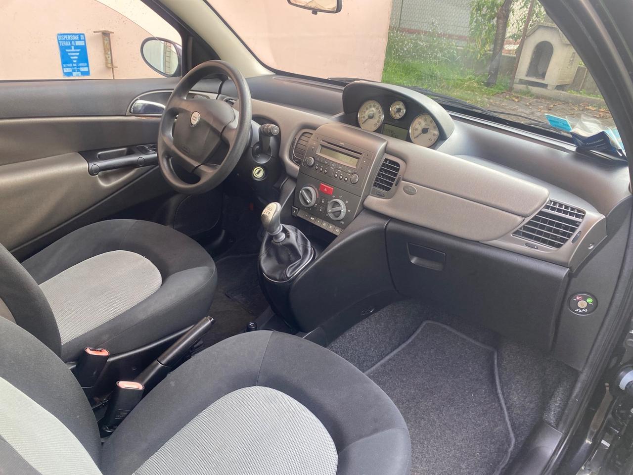 Lancia Ypsilon 1.2 16V neopatentati