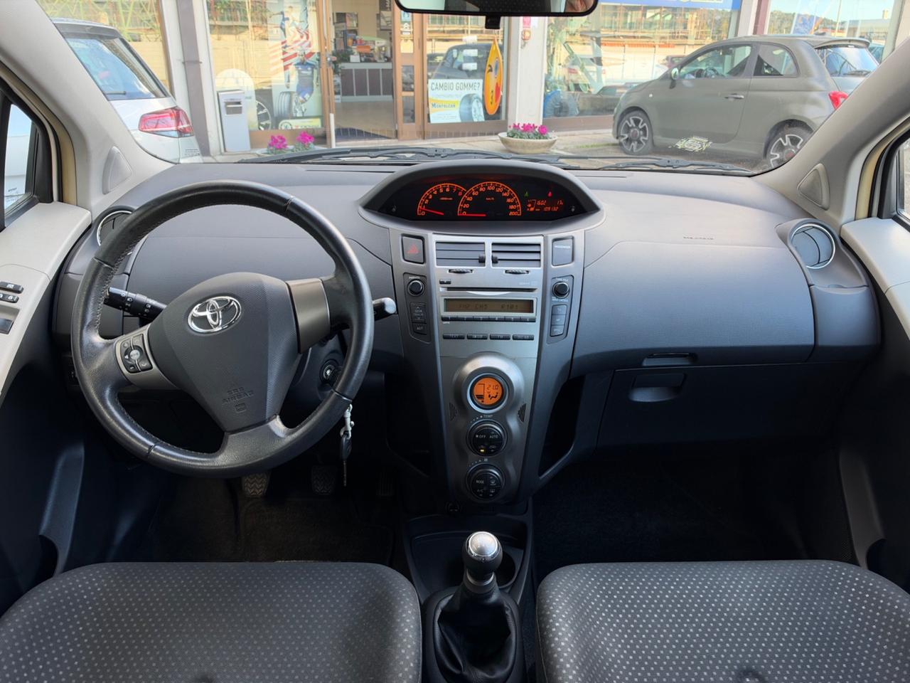 Toyota Yaris 1.0 5 porte 2010 UNIPROPRIETARIO