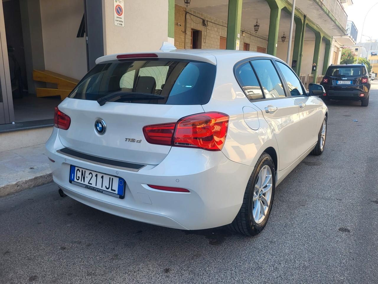 Bmw 116D 116 Cv+Navy+Clima Automatico...
