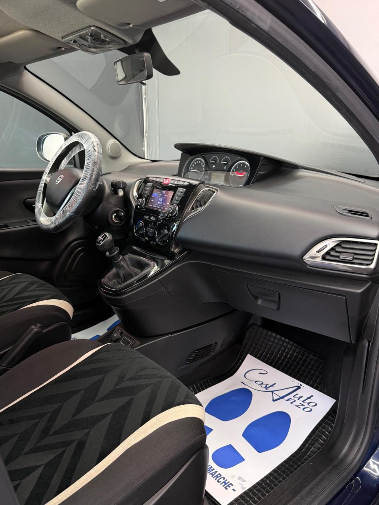 Lancia Ypsilon 0.9 Benz. /Metano Ecochic Platinum 2016