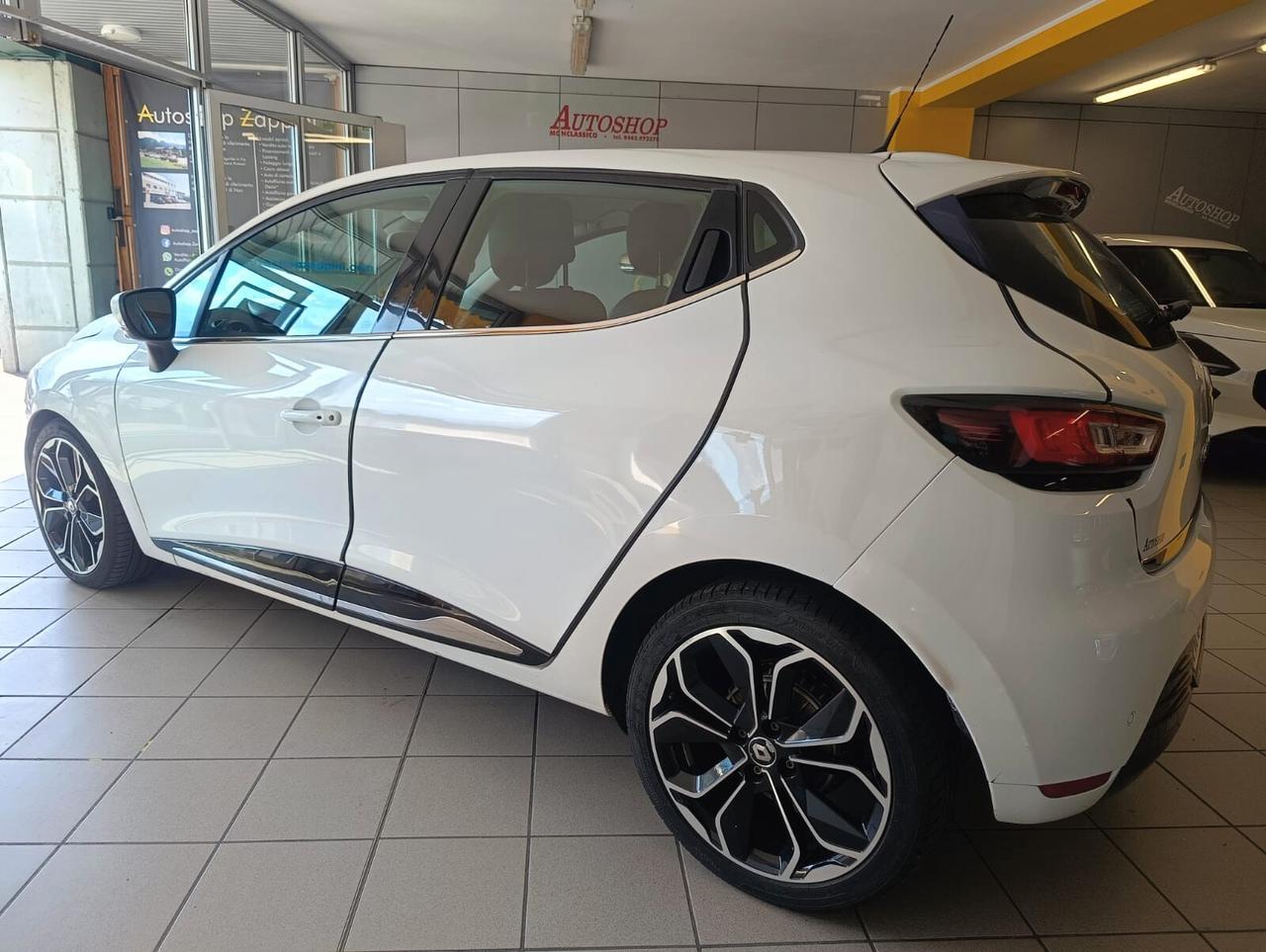 Renault Clio dCi 8V 110CV Start&Stop 5 porte Energy Intens