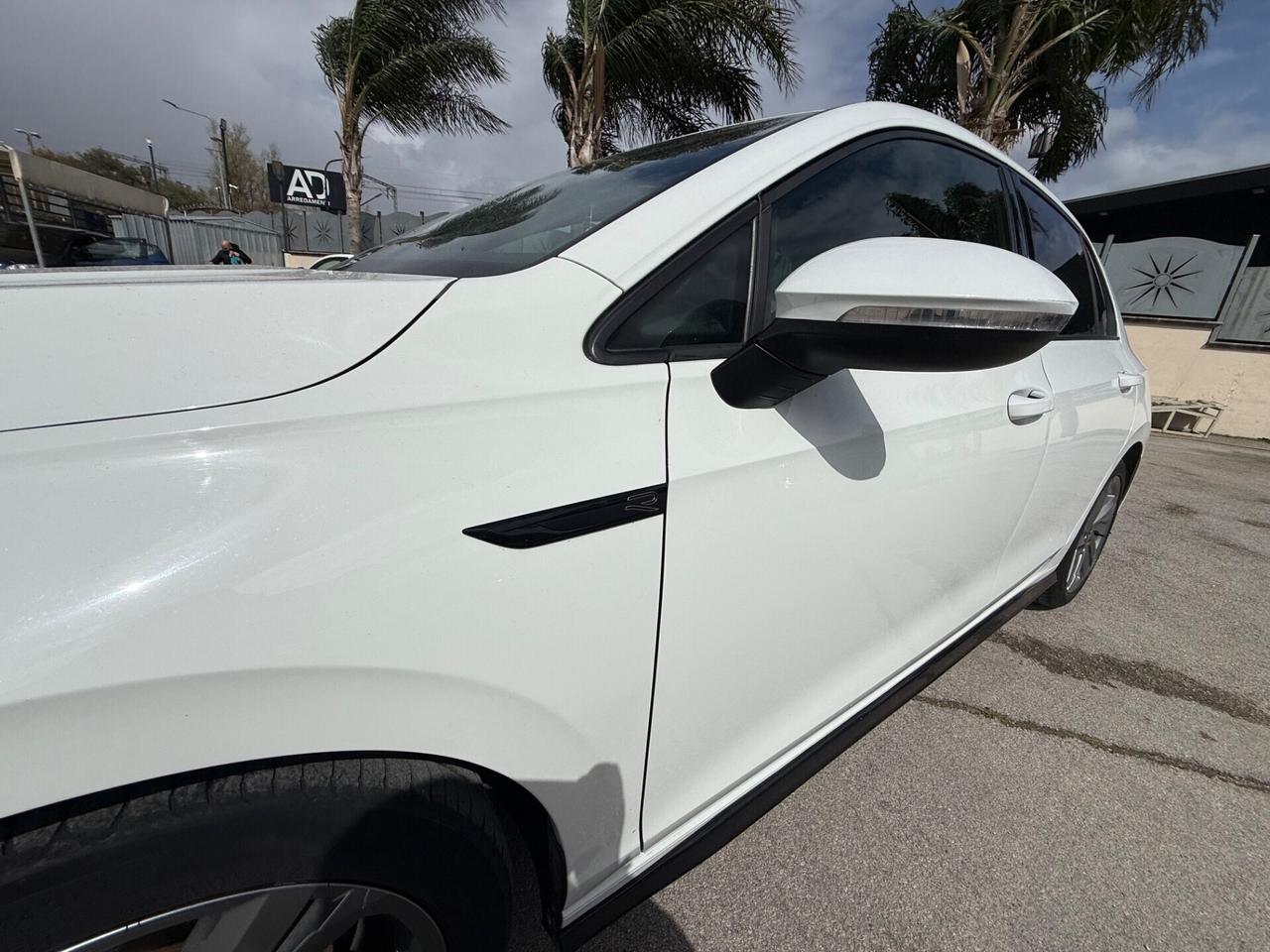 Volkswagen Golf 1.5 TSI 150 CV EVO ACT R-Line