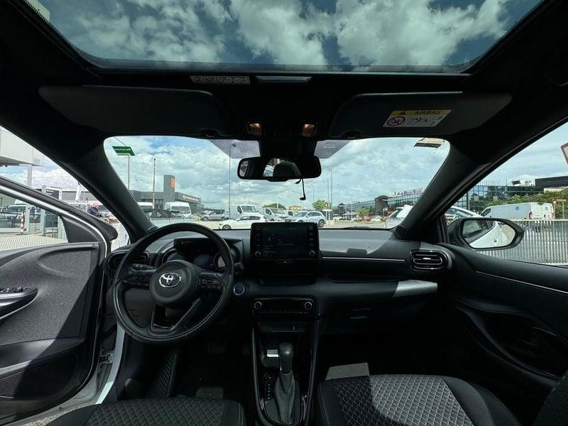 Toyota Yaris Hybrid Lounge MY22