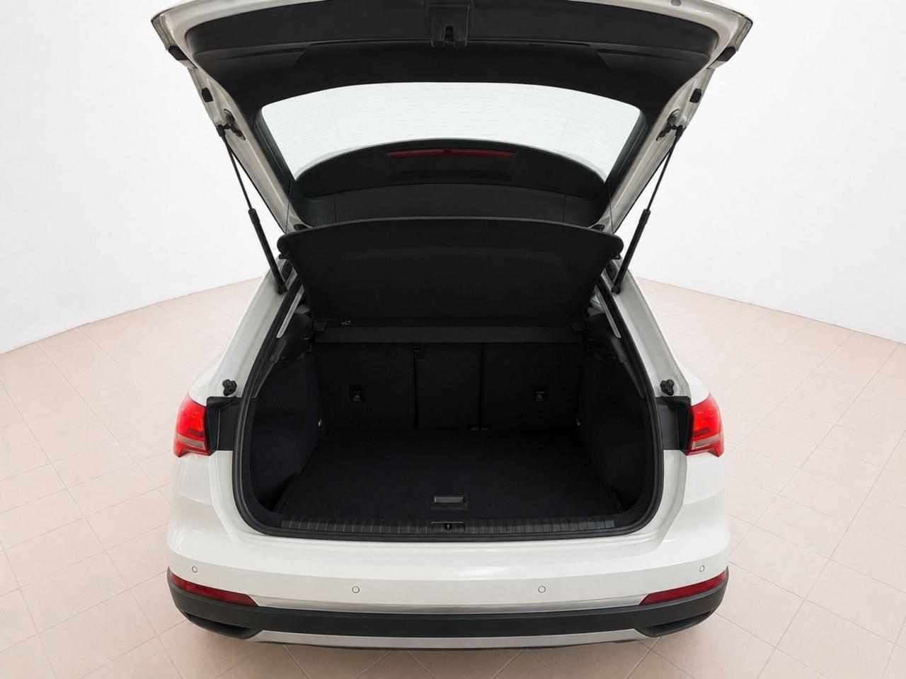 Audi Q3 35 TDI S tronic Business
