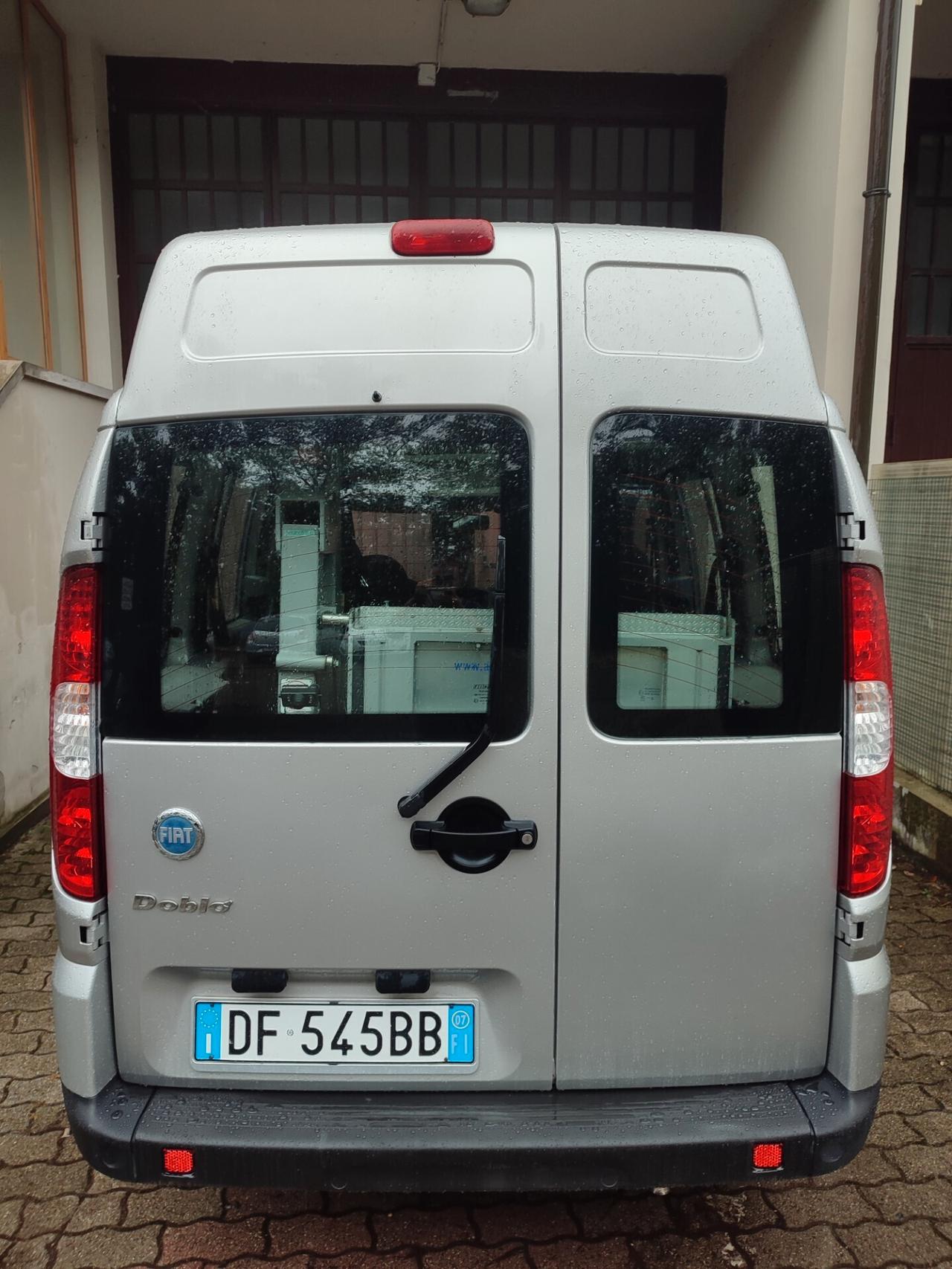 FIAT DOBLO 1.4BENZINA CON PEDANA DISABILI POCHI KM