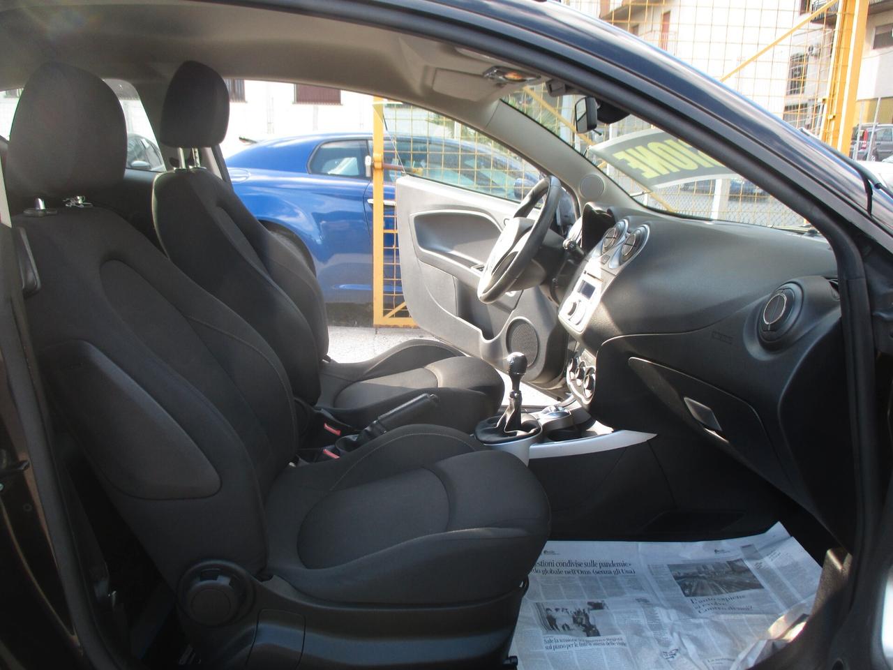 Alfa Romeo MiTo 1.3 JTDm-2 95 CV Distinctive Sport Pack