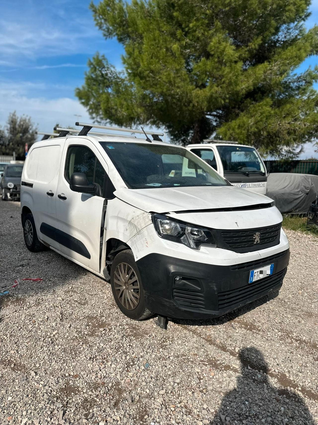 Peugeot Partner BlueHDi 100 S&S PL Furgone sinistrato incidentato