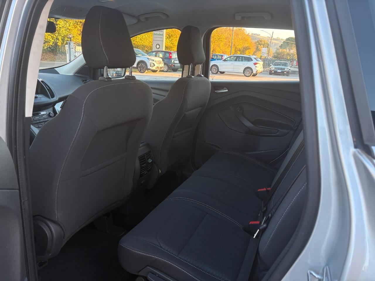 Ford Kuga 1.5 TDCI 120 CV S&S 2WD Titanium