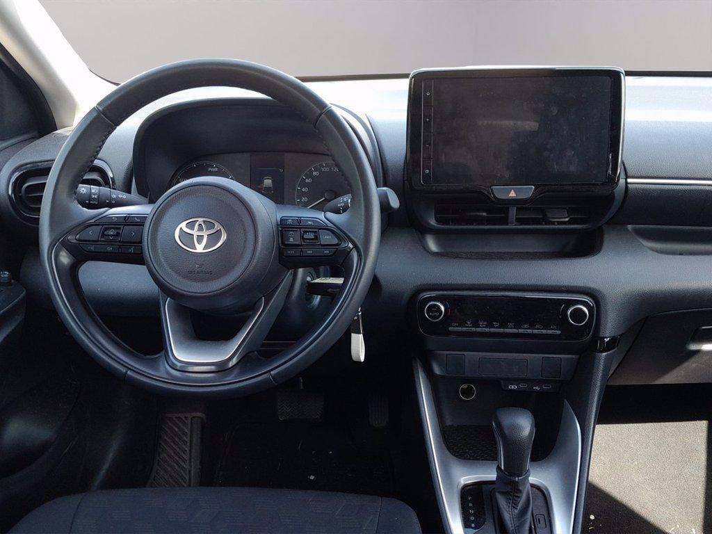 TOYOTA Yaris 1.5h active del 2025