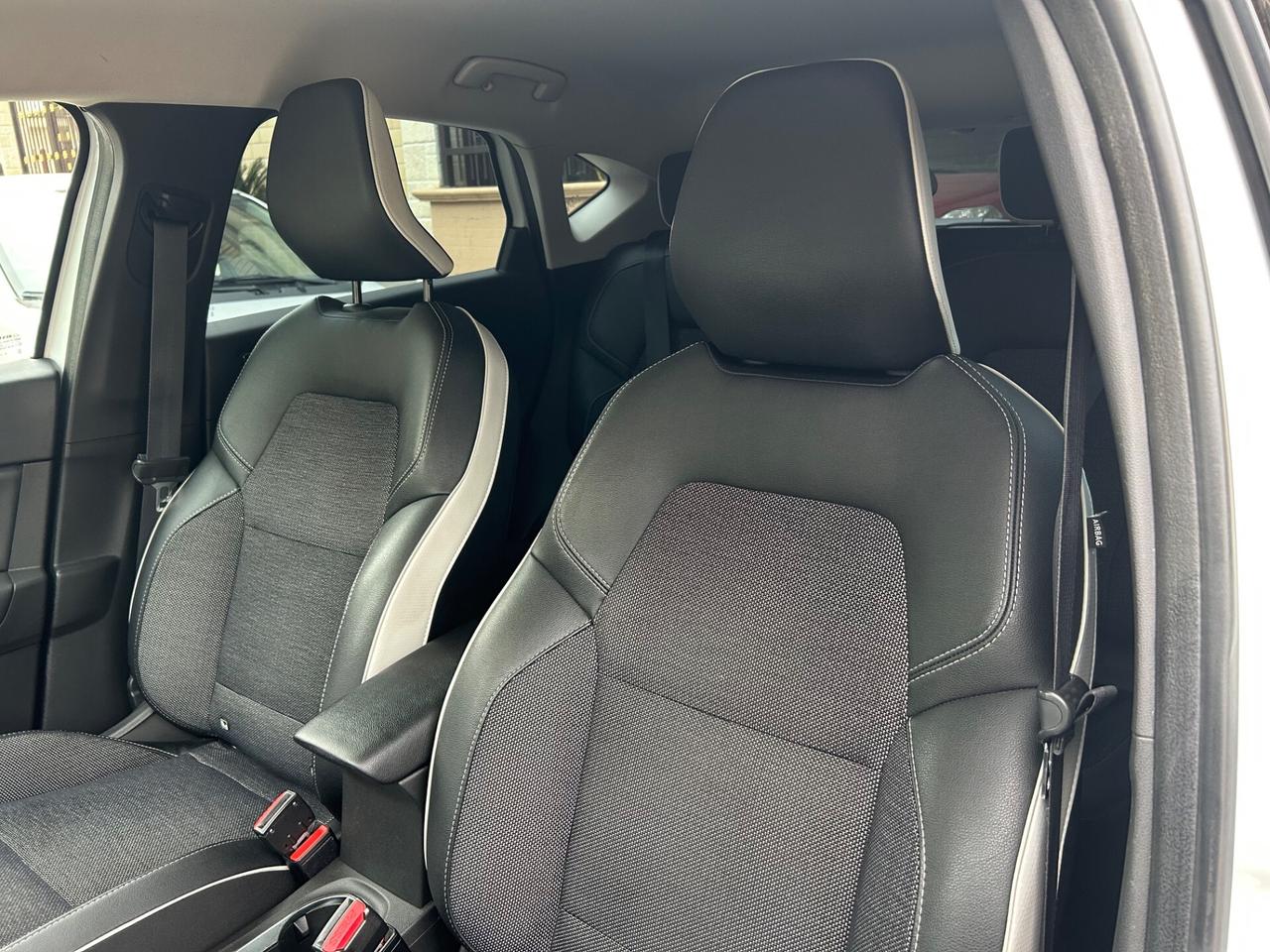 Renault Captur dCi 8V 90 CV EDC Sport Edition