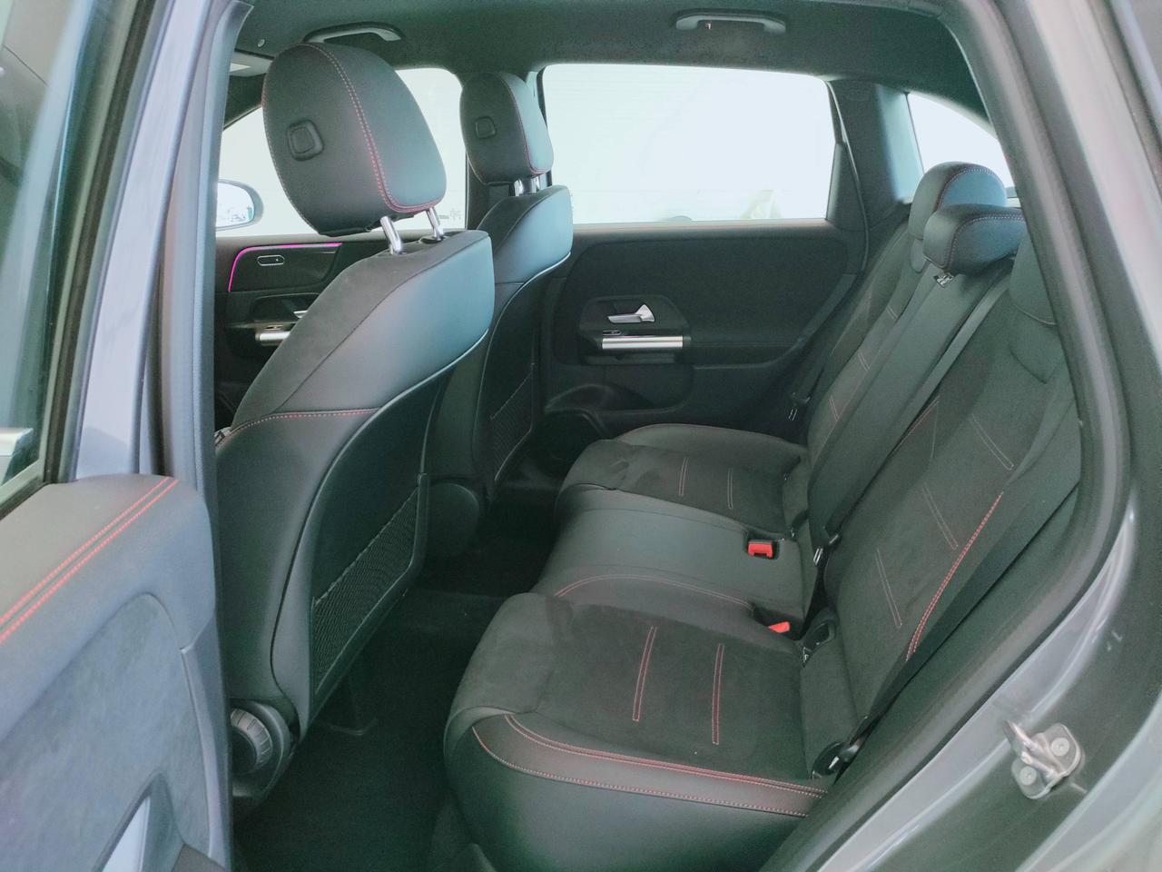 Mercedes-Benz Classe B - W247 2023 - B 180 d AMG Line Advanced Plus auto