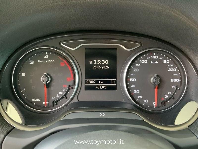 Audi Q2 30 TDI S tronic Identity Black
