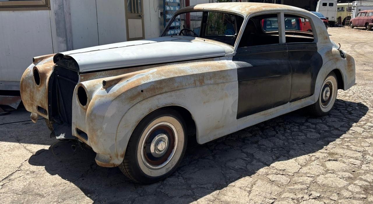 Bentley S1 De Luxe