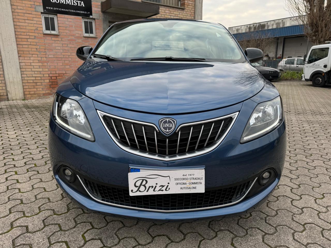 Lancia Ypsilon 1.0 FireFly 5 porte S&S Hybryd Gold