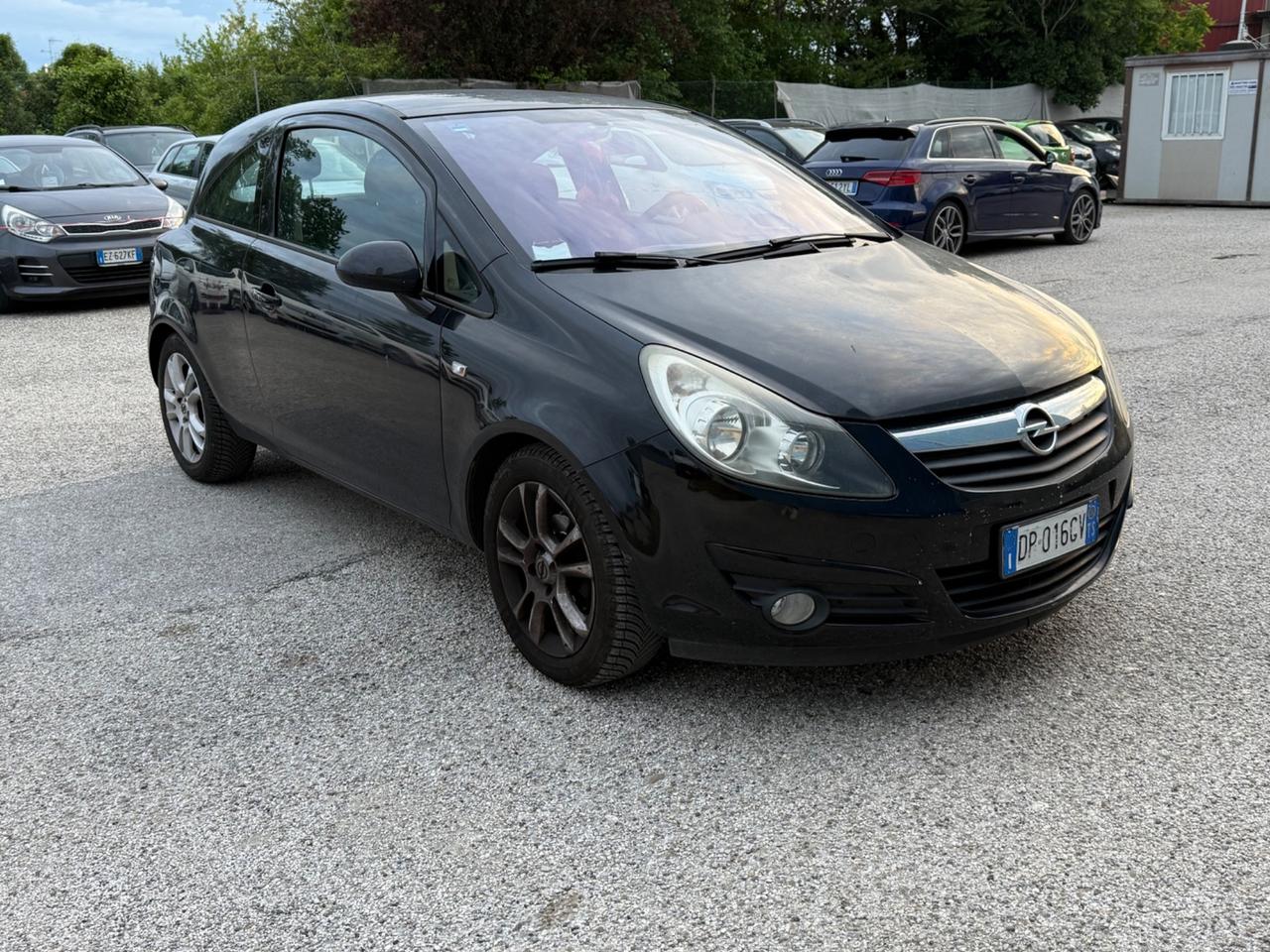 Opel Corsa 1.2 3 porte Club