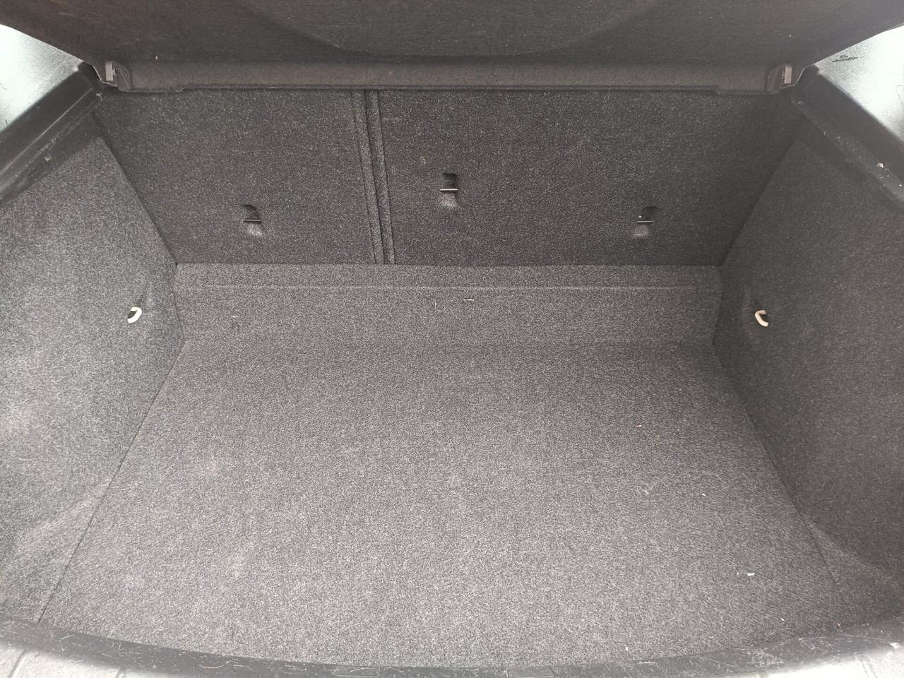 Volvo V40 D2 R-design Momentum