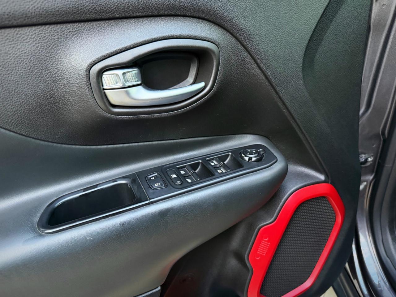 Jeep Renegade 2.0 Mjt 170CV 4WD Active Drive Low Trailhawk