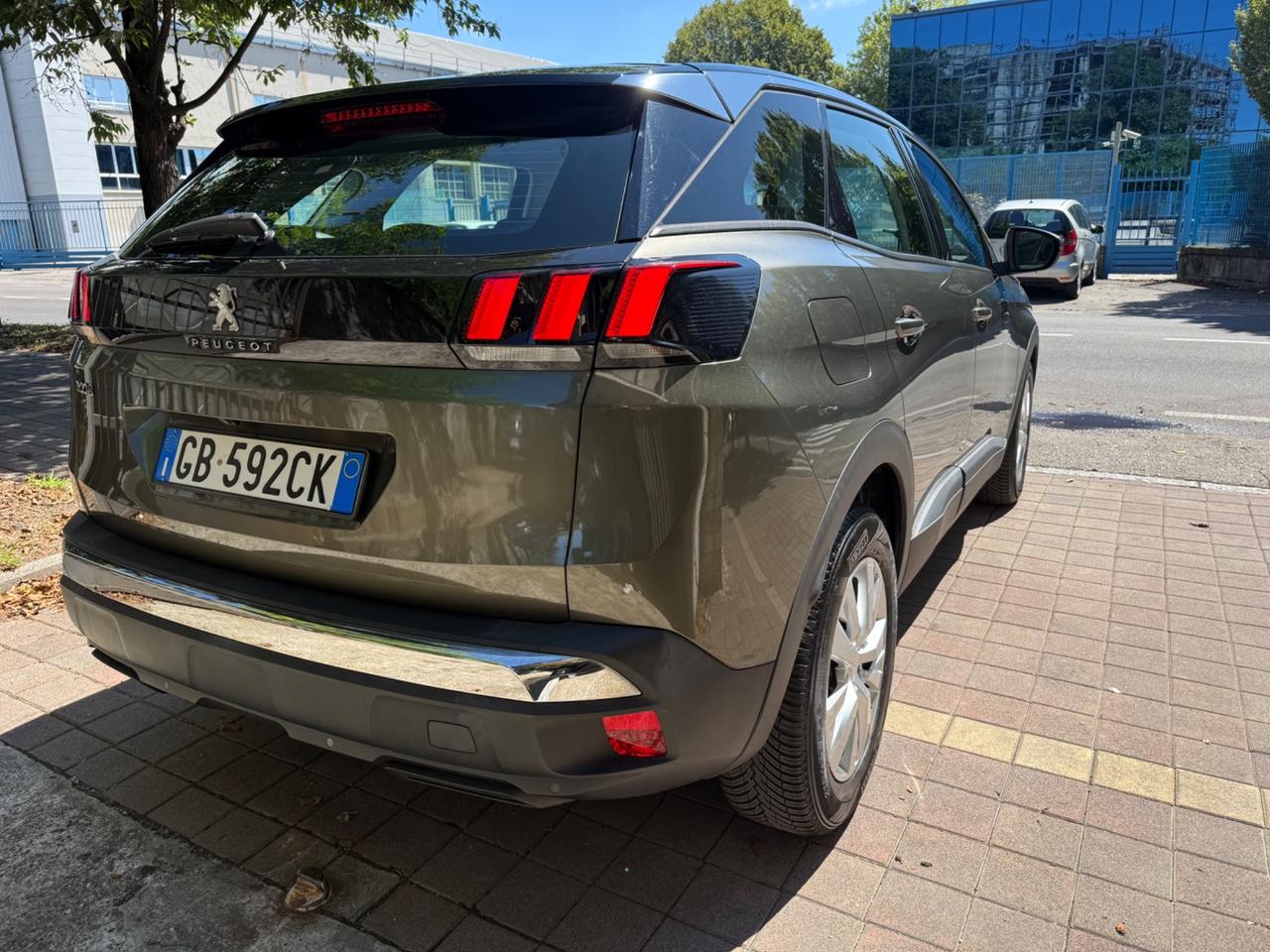 Peugeot 3008 BlueHDi 130 S&S Business