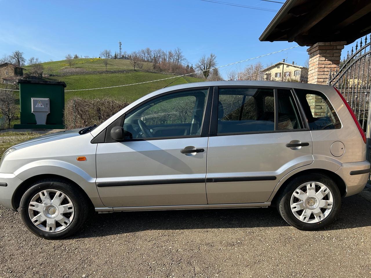 Ford Fusion 1.4 TDCi 5p. NEOPATENTATI