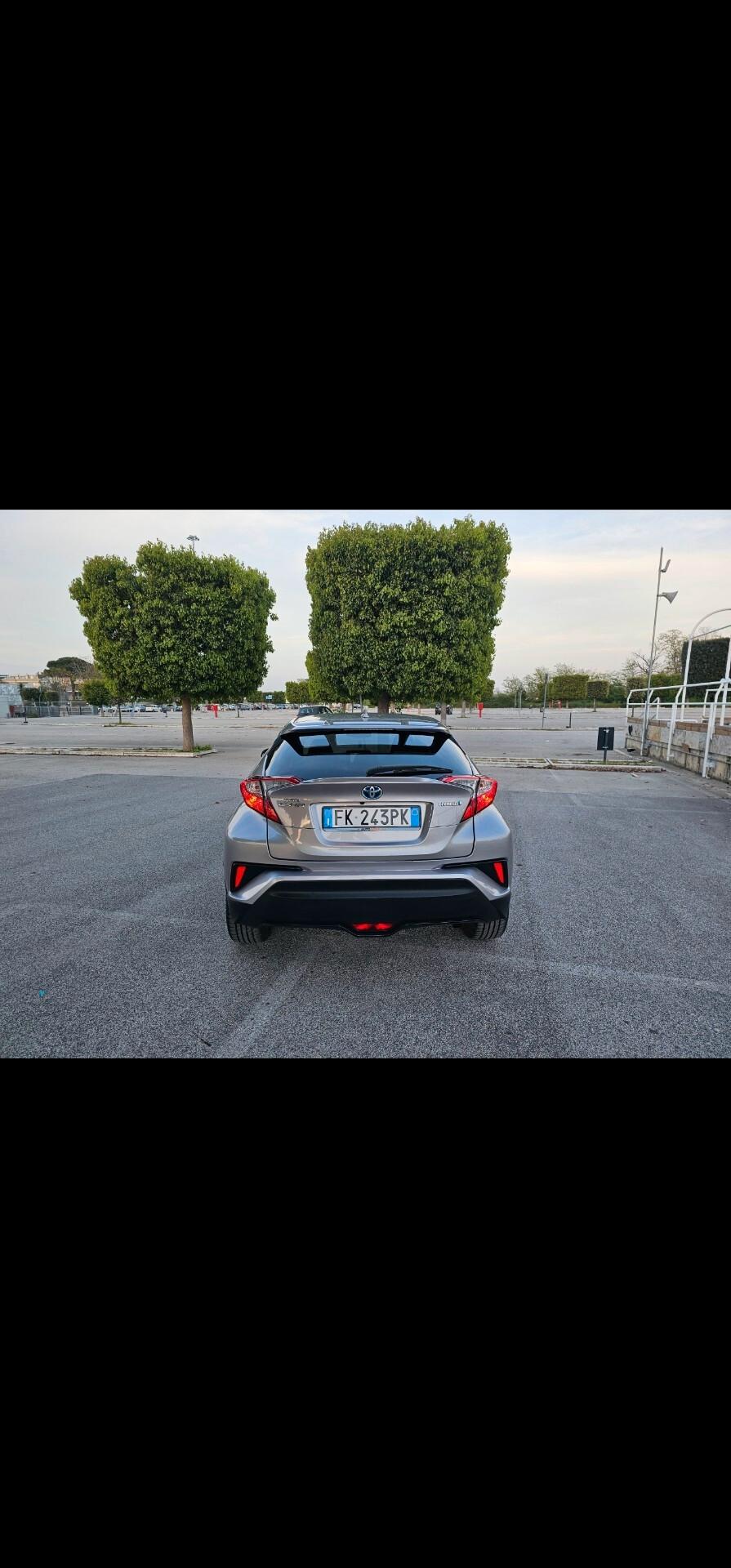 Toyota C-HR 1.8 Hybrid E-CVT Lounge