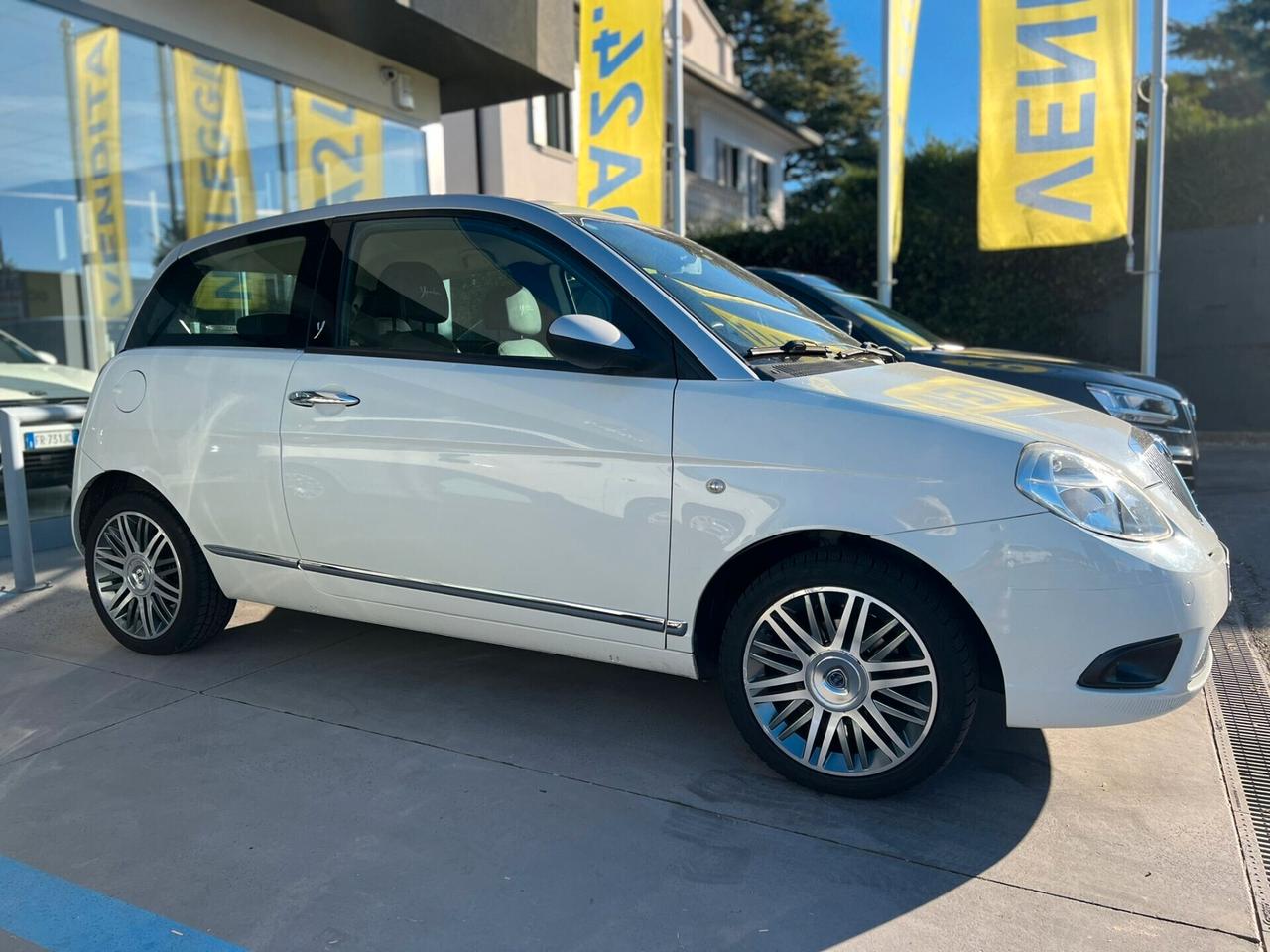 Lancia Ypsilon 1.2 Argento