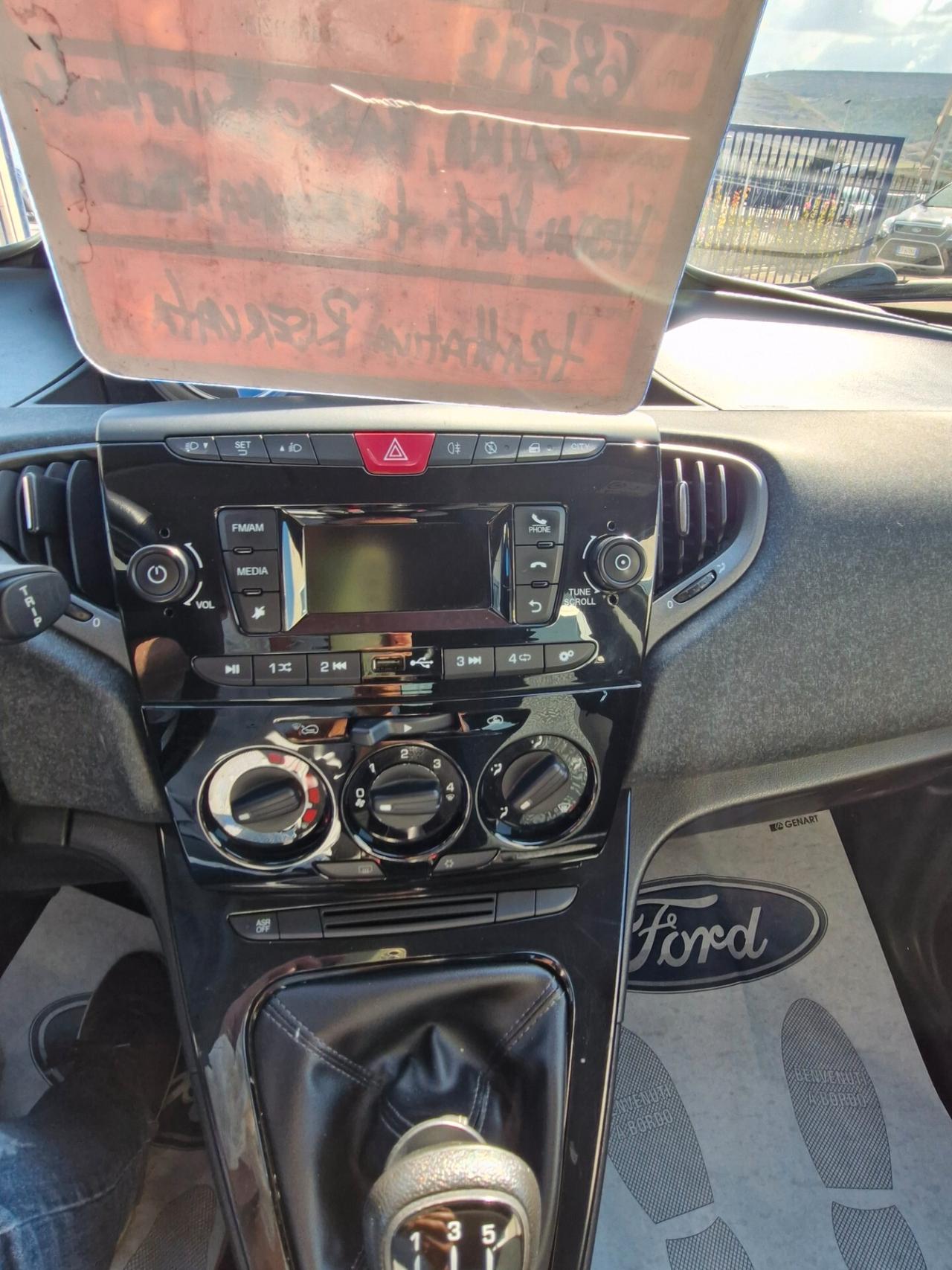 Lancia Ypsilon 1.2 69 CV 5 porte Elefantino Blu