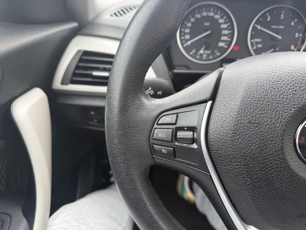 BMW 116d 116CV/URBAN-BUSINESS/2017