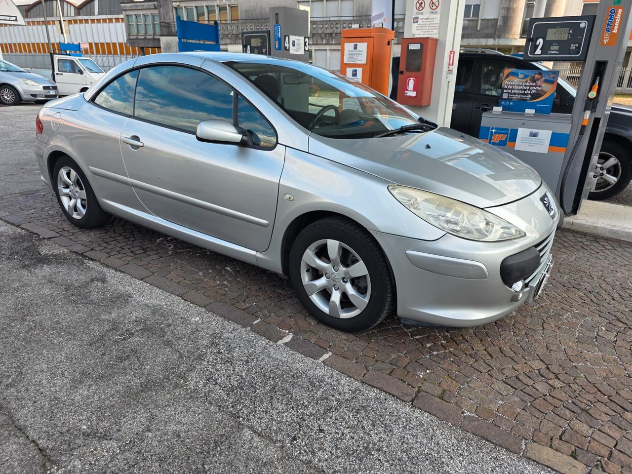 Peugeot 307 2.0 HDi FAP CC Féline con 279.000km Neopatentati ok