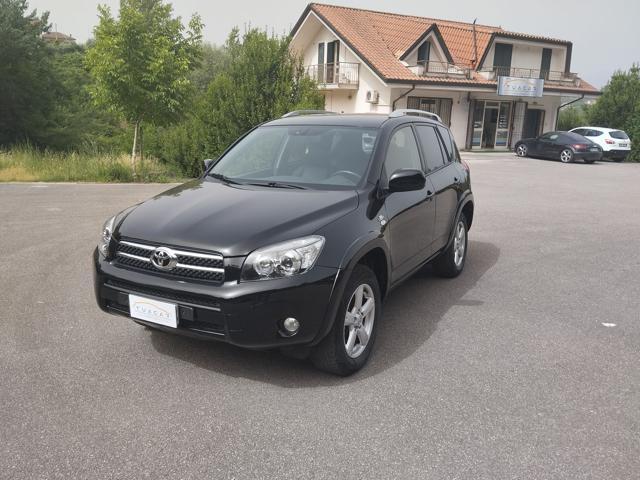 TOYOTA RAV 4 Luxury 2.2 D-CAT