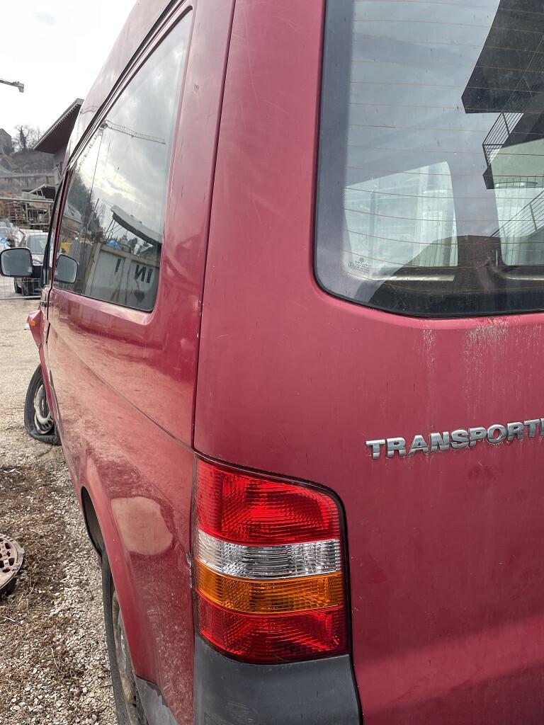 Volkswagen Transporter T5 1.9 TDI auto incidentata