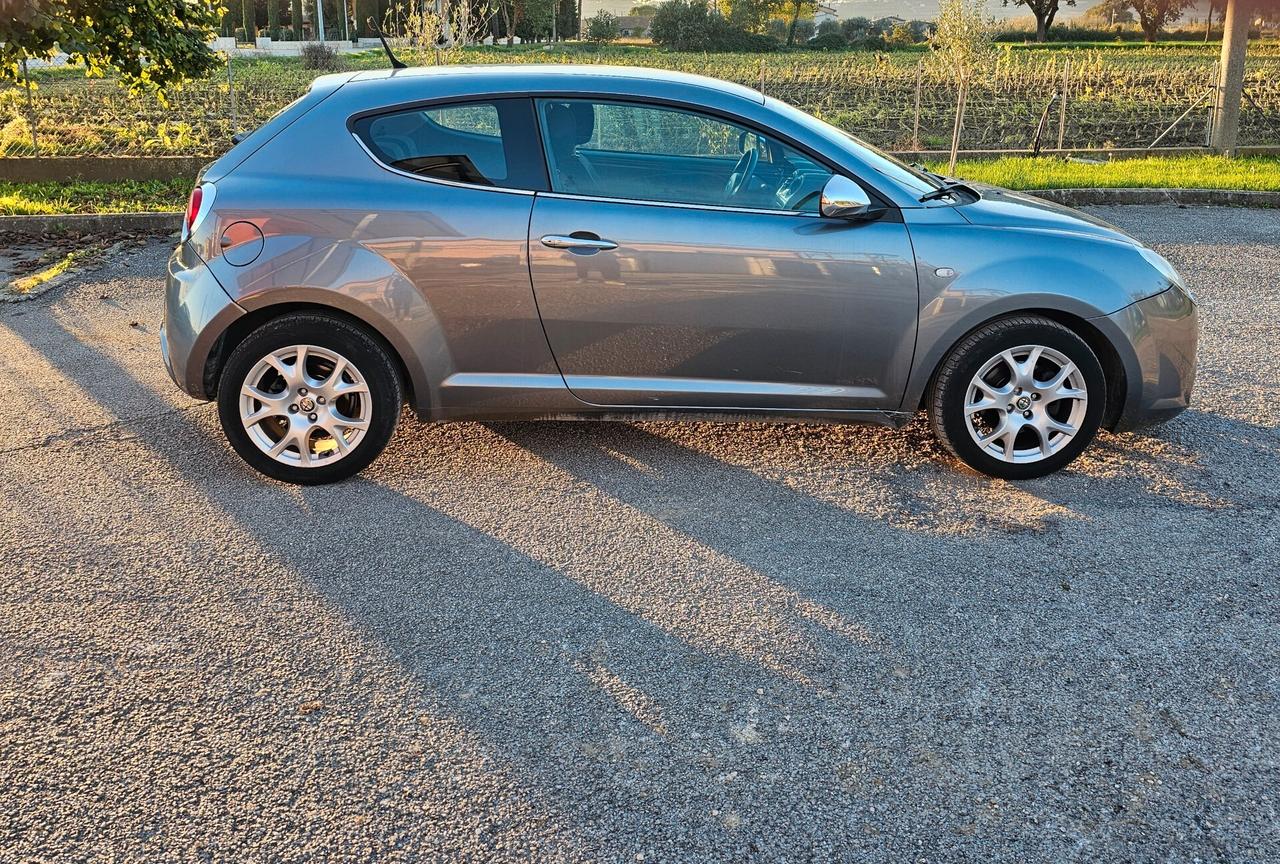 Alfa Romeo MiTo 1.3 JTDm 16V 90 CV Distinctive Sport Pack