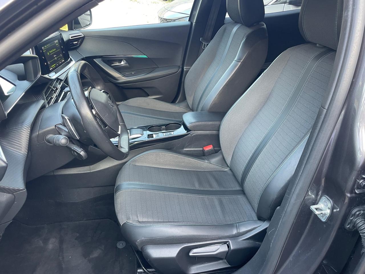 Peugeot 2008 BlueHDi 130 Allure Automatica Unico proprietario