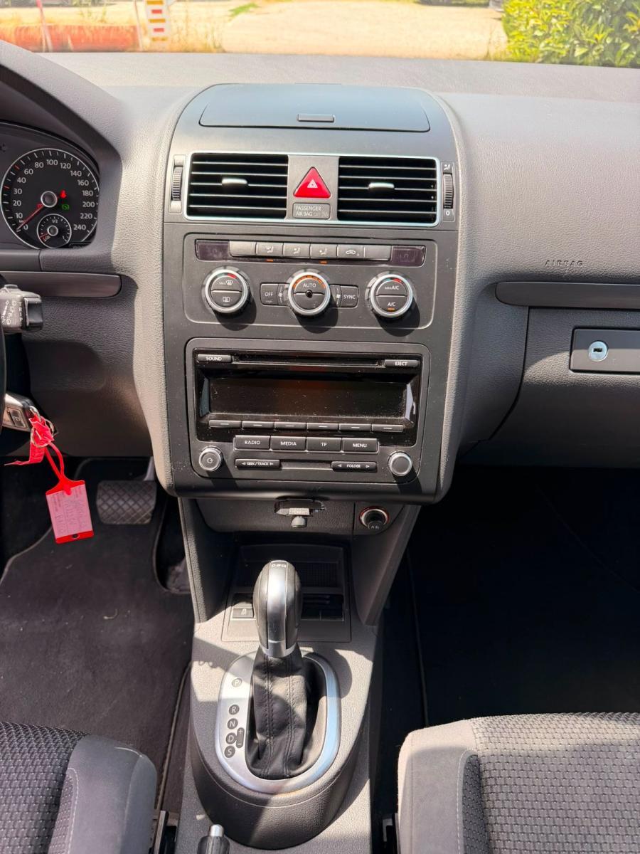 VOLKSWAGEN - Touran - 1.6 TDI DSG Comfortline 7 POSTI