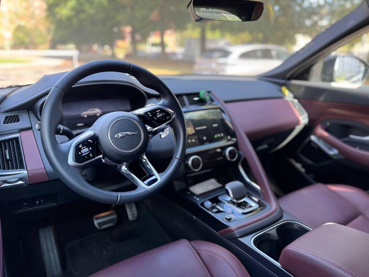 Jaguar E-Pace 2.0d i4 mhev R-Dynamic Black awd 163cv auto