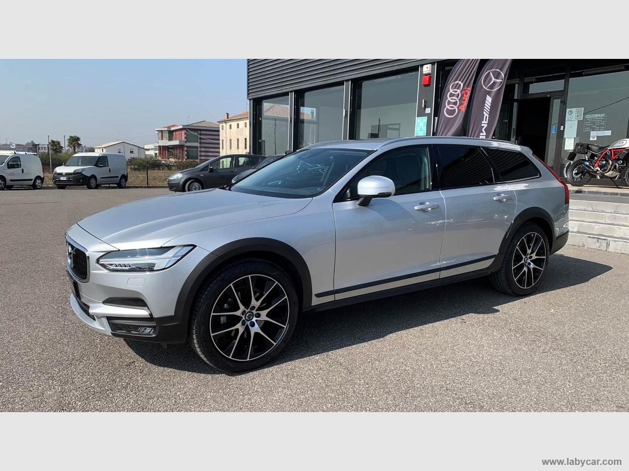 VOLVO V90 Cross Country D4 AWD Geartronic Pro GANCIO TRAINO I.V.A.