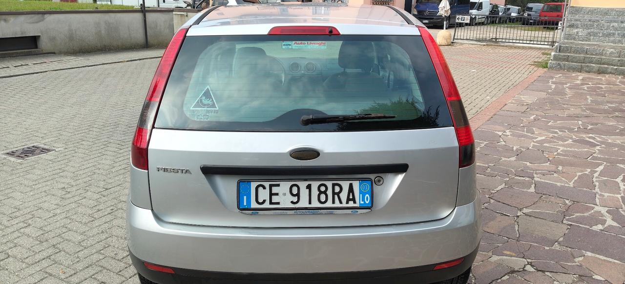 Ford Fiesta 1.2 16V 5p. Ambiente