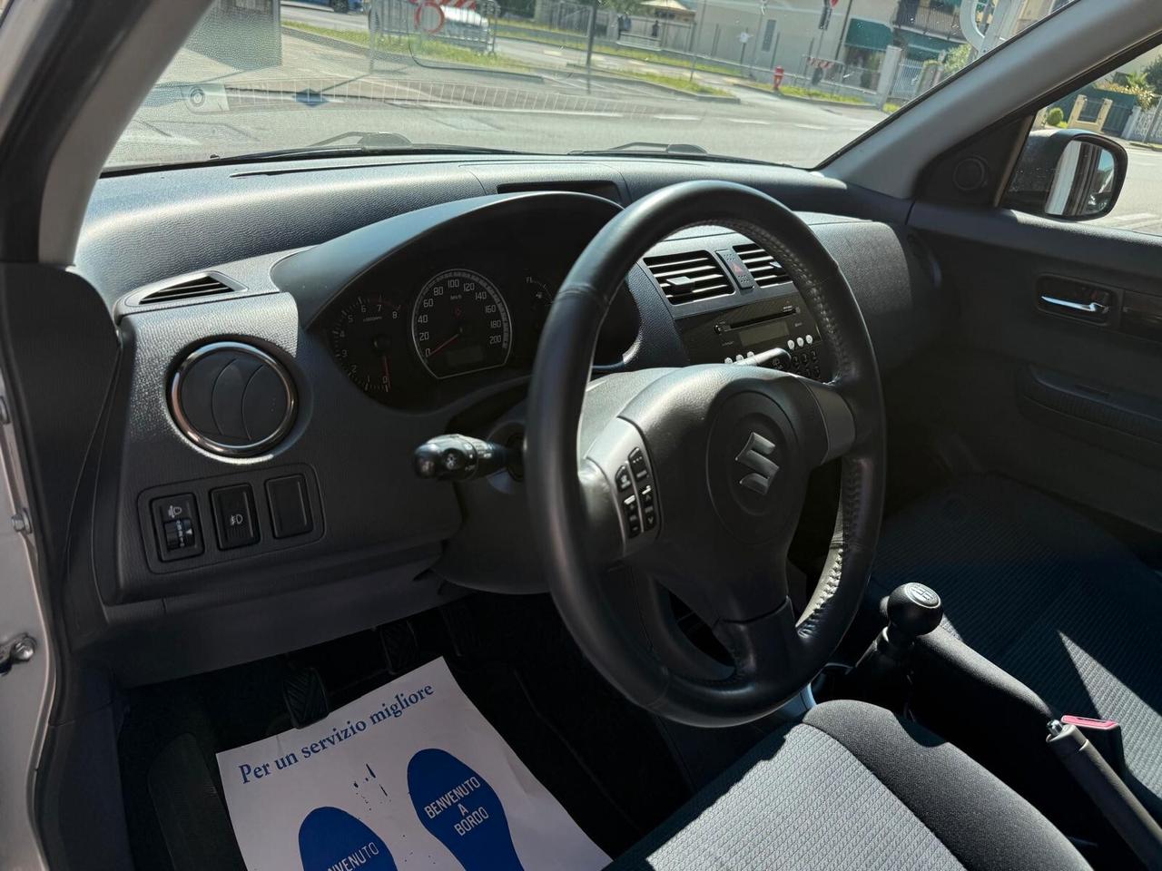 Suzuki Swift 1.3 4x4 5p. GL