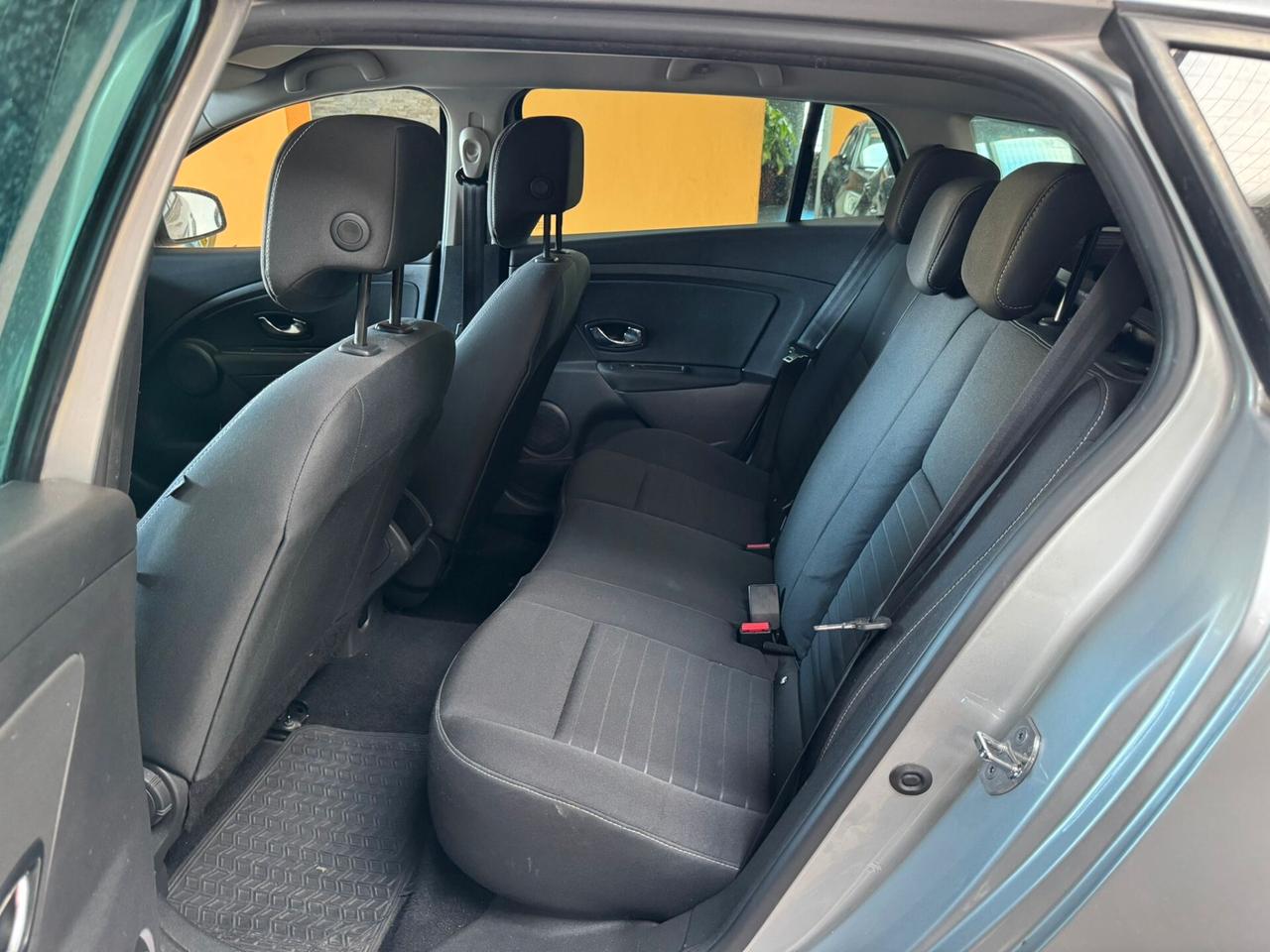 Renault Megane Mégane dCi 110CV EDC SporTour Limited