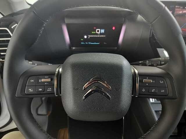 Citroen ë-C4 motore elettrico 136 CV Shine