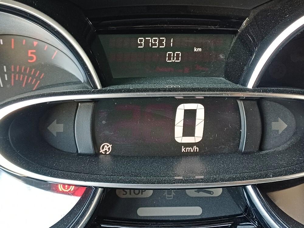 Renault Clio dCi 8V 75 CV 5 porte Moschino Zen