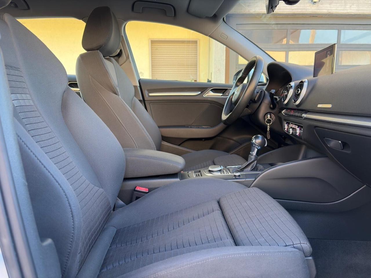 Audi A3 SPORTBACK 1.6 TDi 116CV S-TRONIC