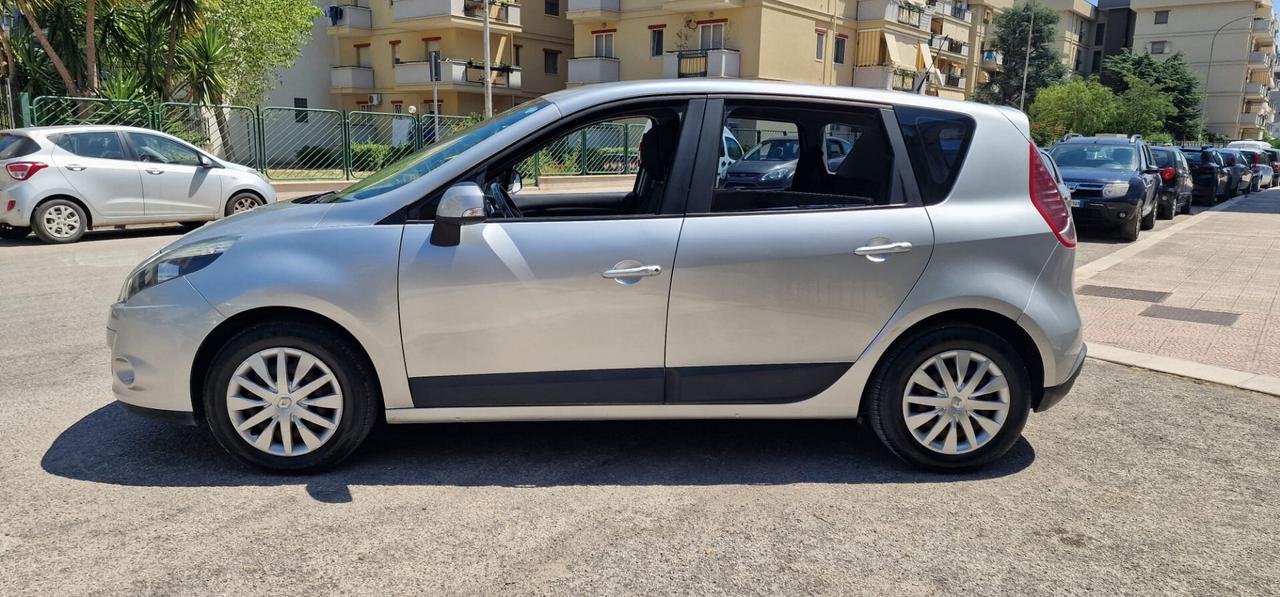 Renault Scénic X-Mod 1.5 dCi 110CV Luxe 2010